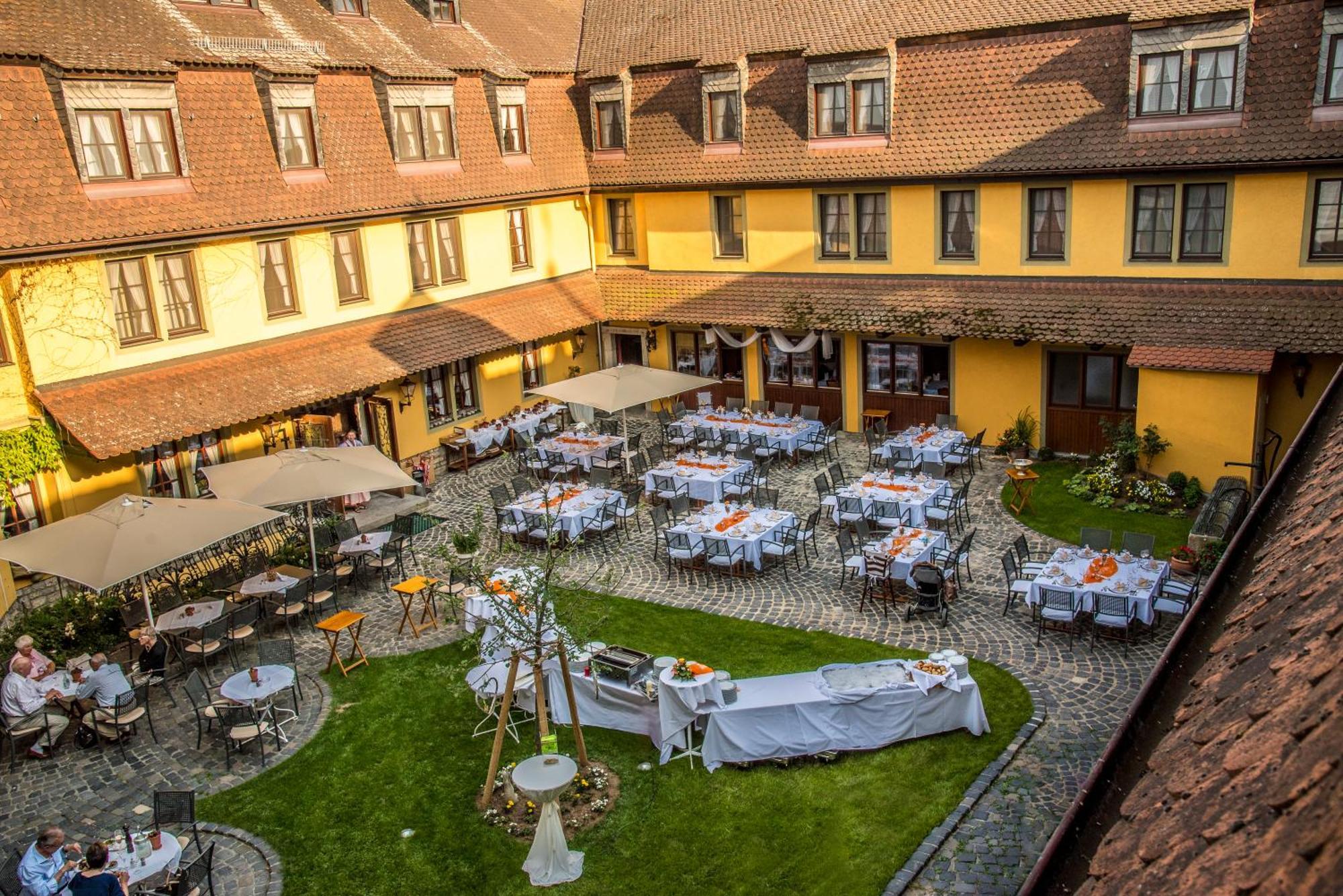 Hotel Leicht Biebelried Exterior photo